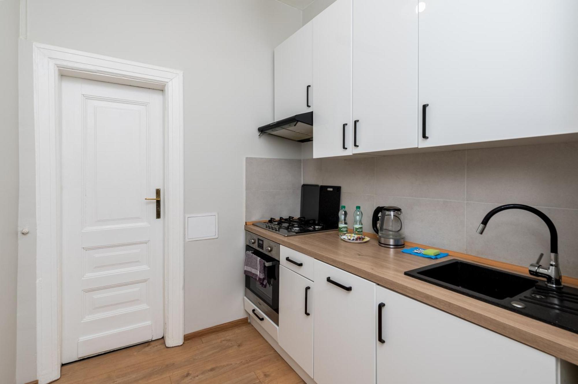 Lenartowicza Standard Apartment Krakow Bagian luar foto